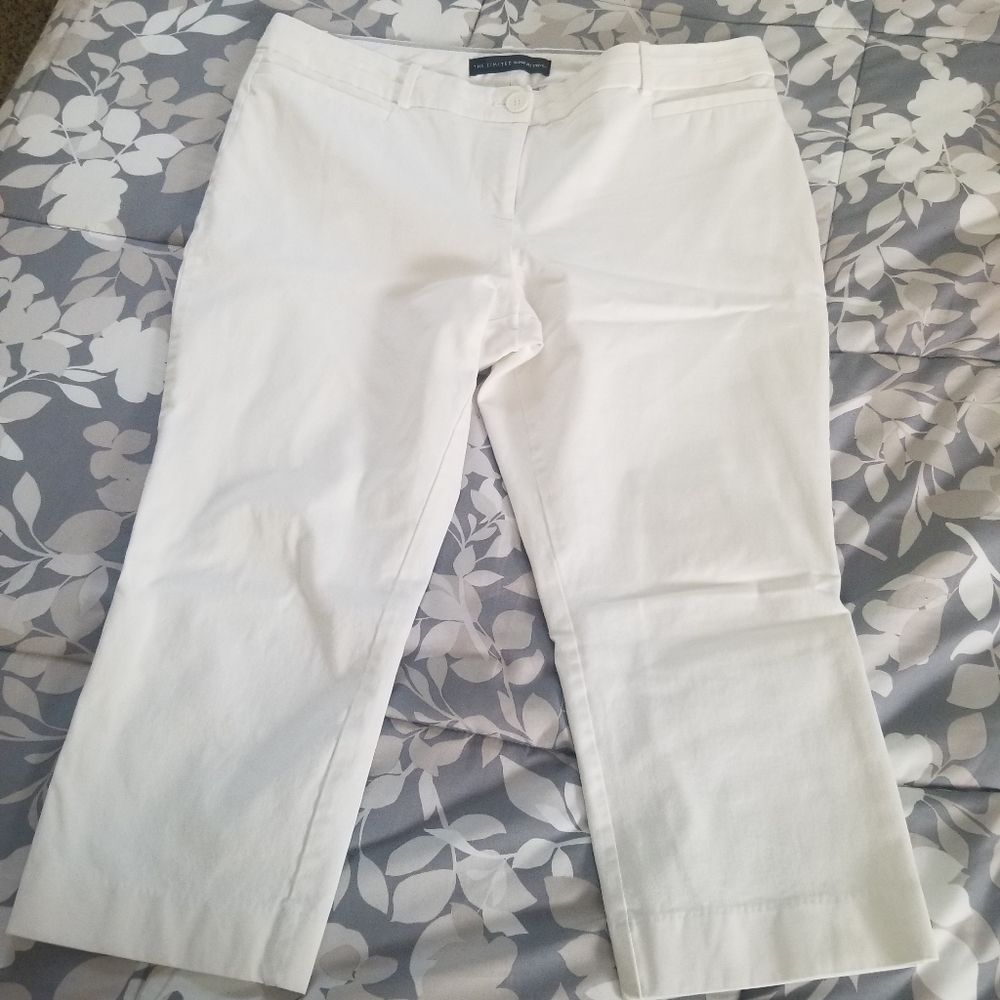 The Limited Signature Stretch White Capris